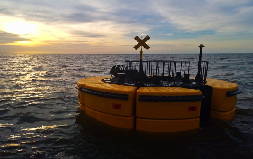 Resinex-catamaran-buoys